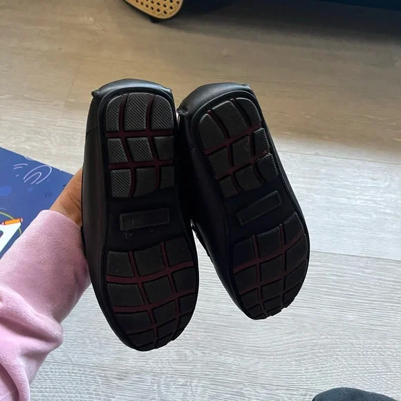 Black loafers Casual Slip-On Moccasin Flats Boys Dress Shoes - Picture 7 of 8